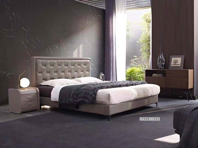 Picture of HUNTER Leather Bed In Queen/King - King