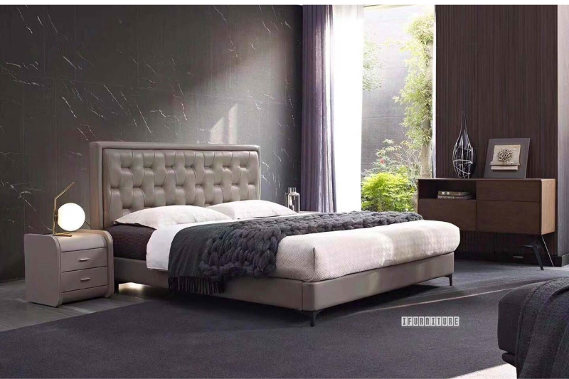Picture of HUNTER Leather Bed in Queen/King