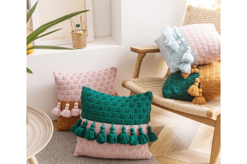 Picture of BI-COLOR HAND-KNITTED Tassel Square Cushion with Inner (17.5"x17.5")