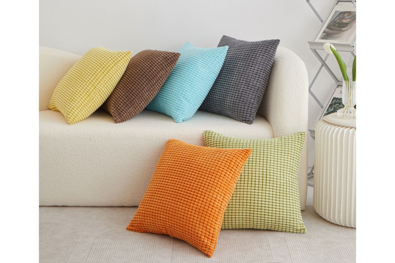 Picture of SIMPLE CORN GRAIN Plush Cushion with Inner in Multiple Colors (17.7" x 17.7") 