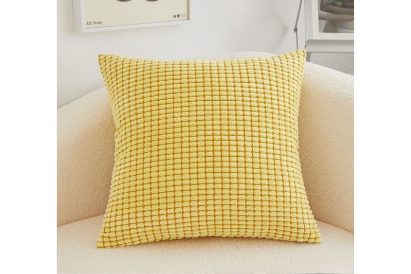 Picture of SIMPLE CORN GRAIN Plush Cushion with Inner (17.7" x17.7") - Golden