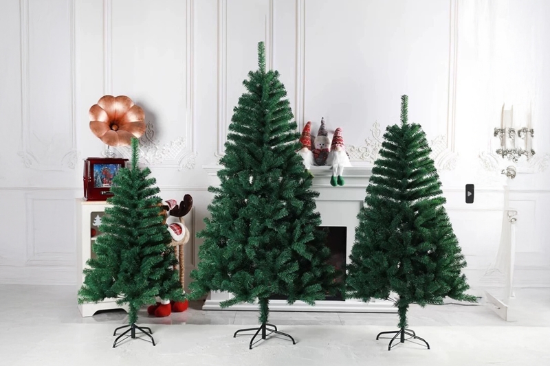 Picture of ARTIFICIAL Classic Green Christmas Tree (H59"/H71"/H82.5")