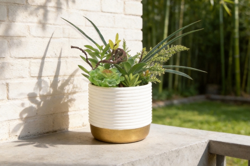 Picture of ARTIFICIAL PLANT 280 with Vase (14cm x 36cm)